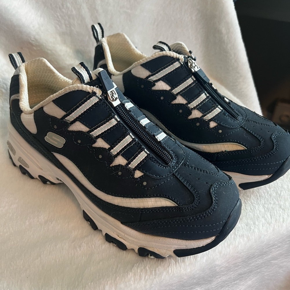 Skechers Black and White Women's Sneakers